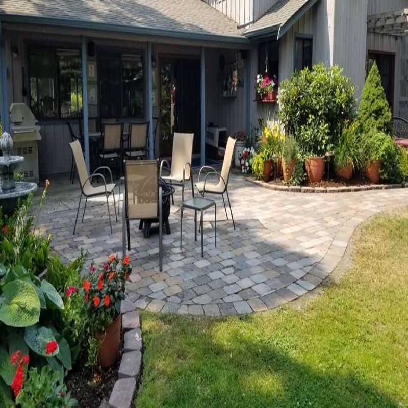 benefits of hiring professional landscaping services